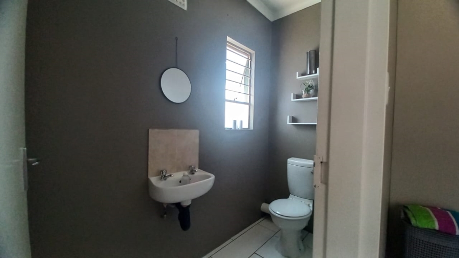 To Let 3 Bedroom Property for Rent in Raceway Free State